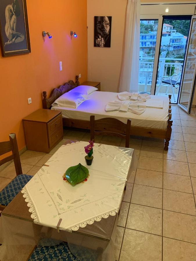 Kostas Rooms Votsi  Esterno foto