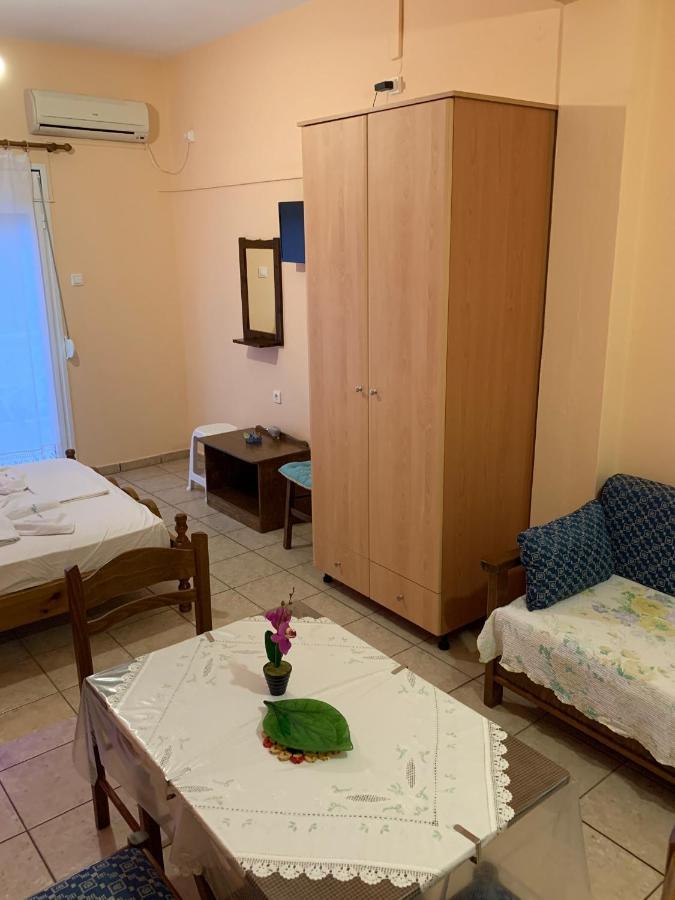 Kostas Rooms Votsi  Esterno foto