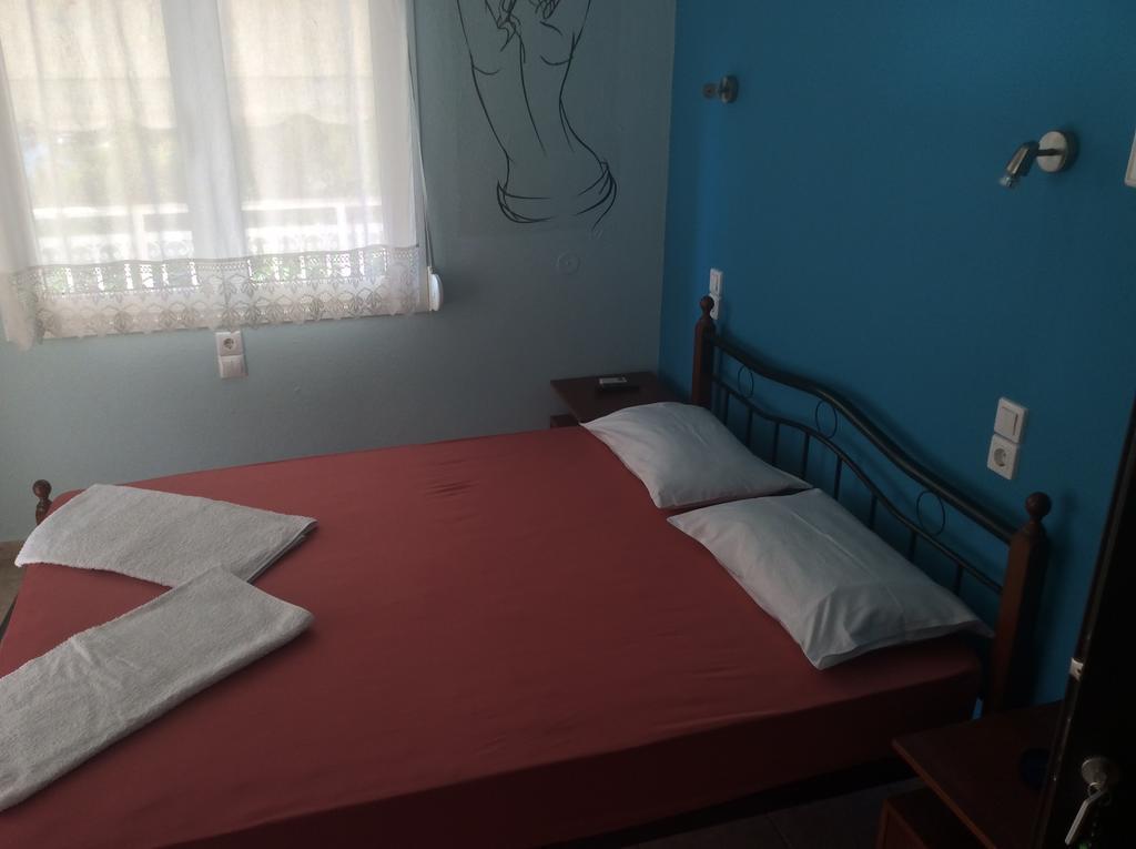 Kostas Rooms Votsi  Esterno foto